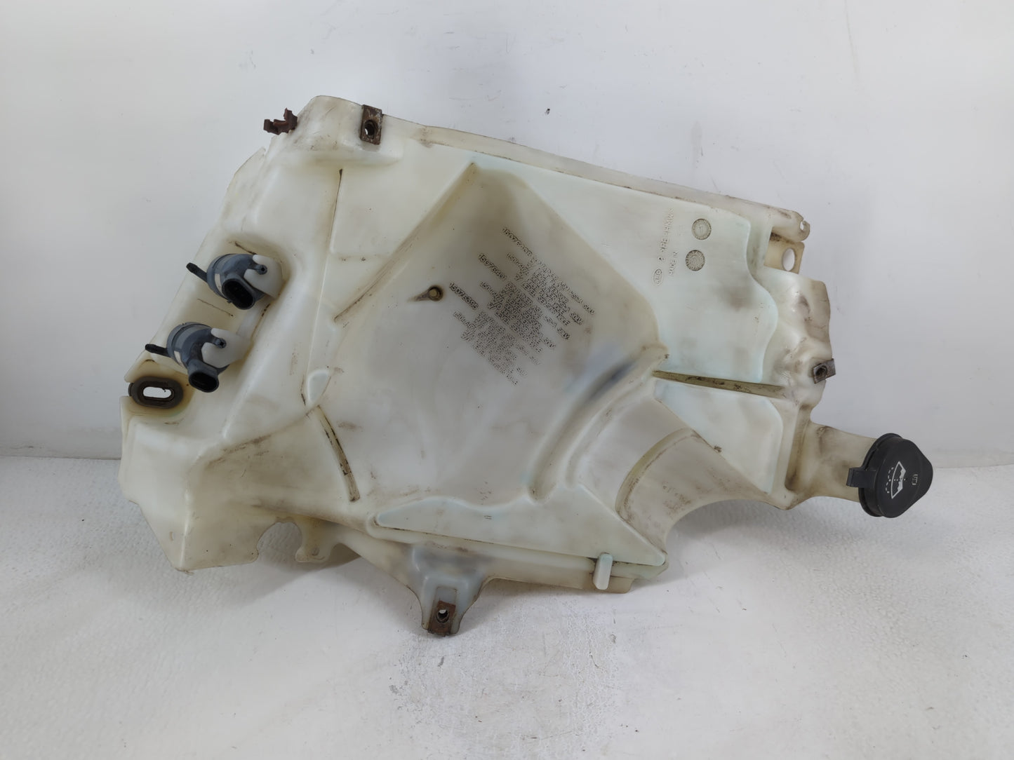 Chevrolet Trailbazer Ext Windshield Washer Fluid Reservoir Bottle Oem - Oemusedautoparts1.com