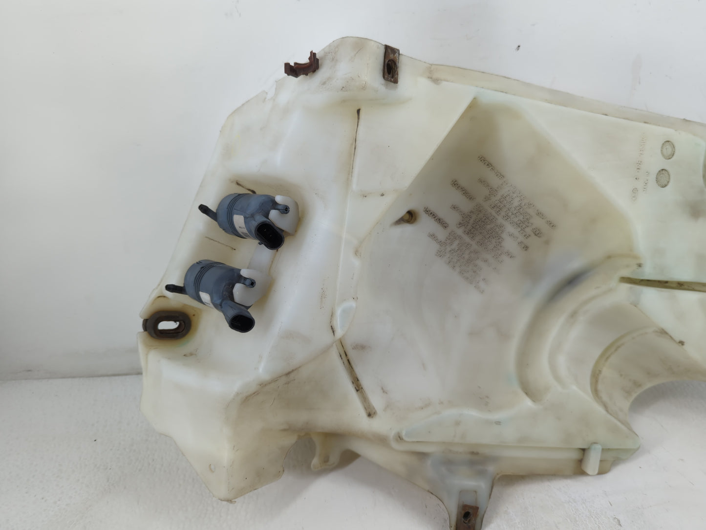 Chevrolet Trailbazer Ext Windshield Washer Fluid Reservoir Bottle Oem - Oemusedautoparts1.com
