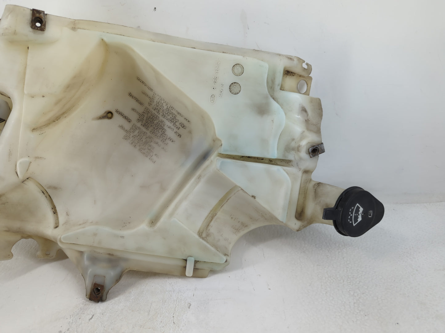 Chevrolet Trailbazer Ext Windshield Washer Fluid Reservoir Bottle Oem - Oemusedautoparts1.com