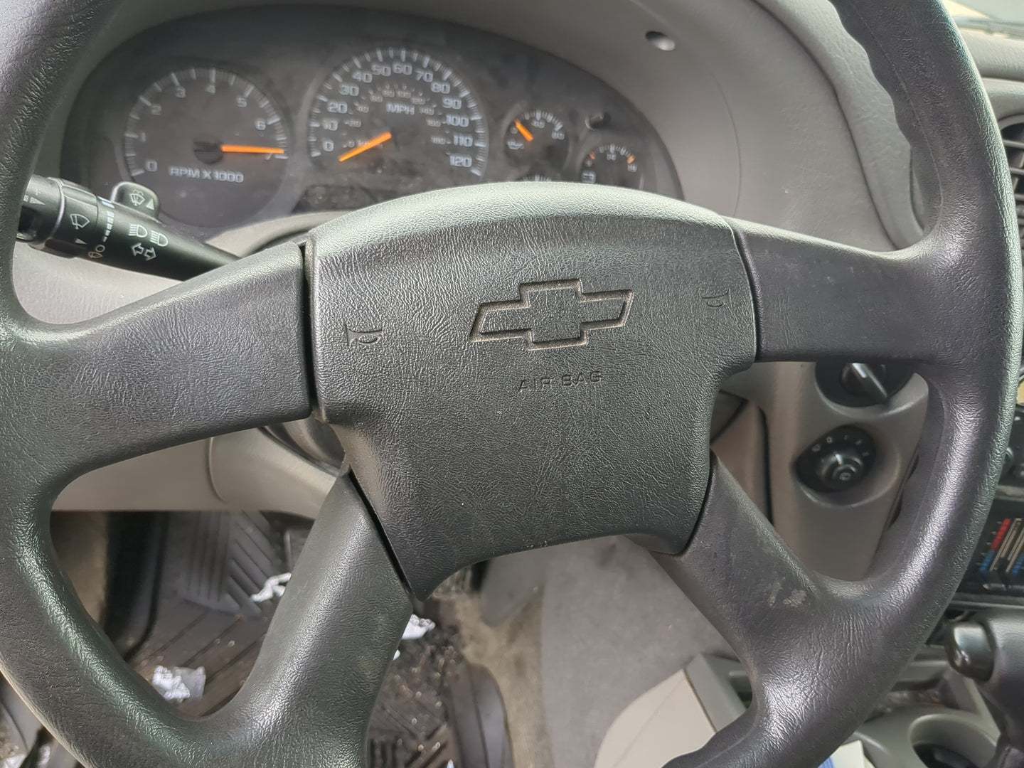 2004 Chevrolet Trailblazer Air Bag Driver Left Steering Wheel Mounted 1190016 - Oemusedautoparts1.com