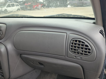 2002-2004 Chevrolet Trailblazer Air Bag Passenger Right Dashboard OEM Fits Fits 2002 2003 2004 OEM Used Auto Parts - Oemused