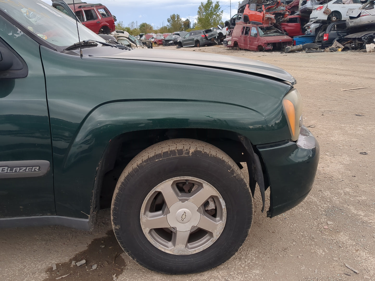 2002-2009 Chevrolet Trailblazer Passenger Fender 1190025 - Oemusedautoparts1.com