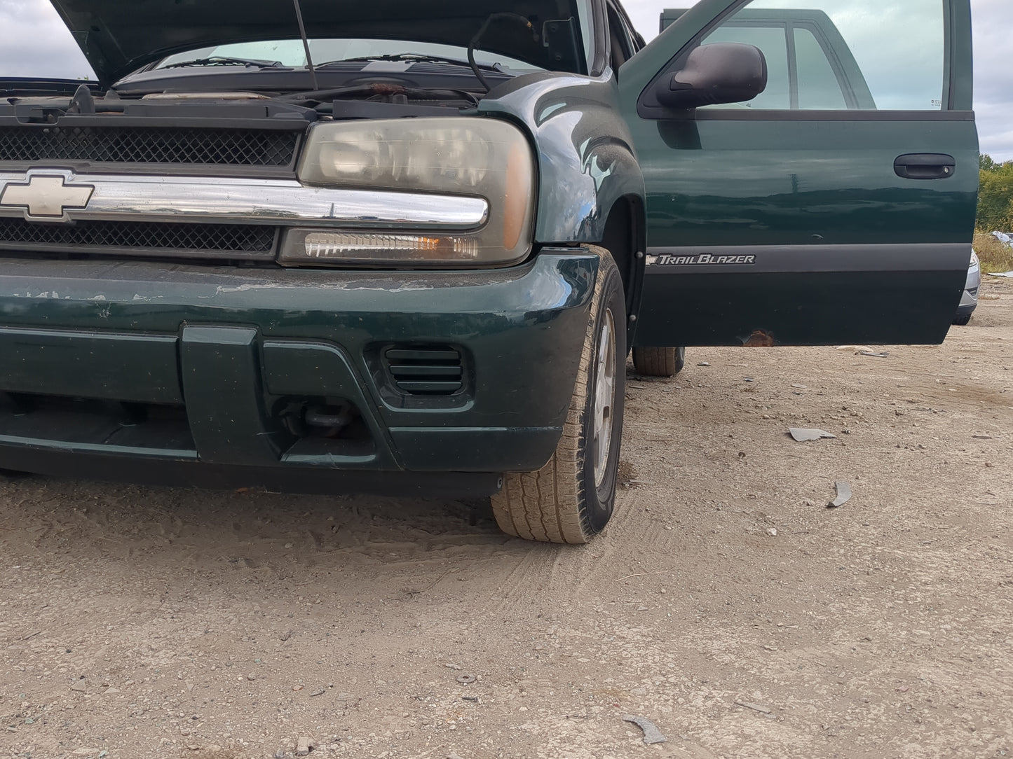 2002-2008 Chevrolet Trailblazer Front Bumper - Oem - Oemusedautoparts1.com