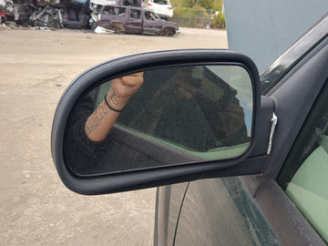 2002-2009 Chevrolet Trailblazer Driver Side View Mirror - Left Door Mirror OEM Used