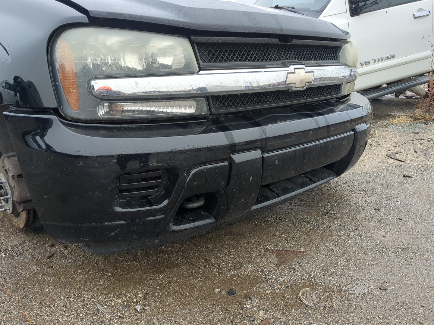 2002-2008 Chevrolet Trailblazer Front Bumper - Oem - Oemusedautoparts1.com
