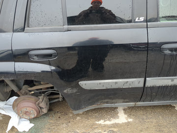 2002-2004 Chevrolet Trailblazer Passenger Rear Door Oem - Oemusedautoparts1.com