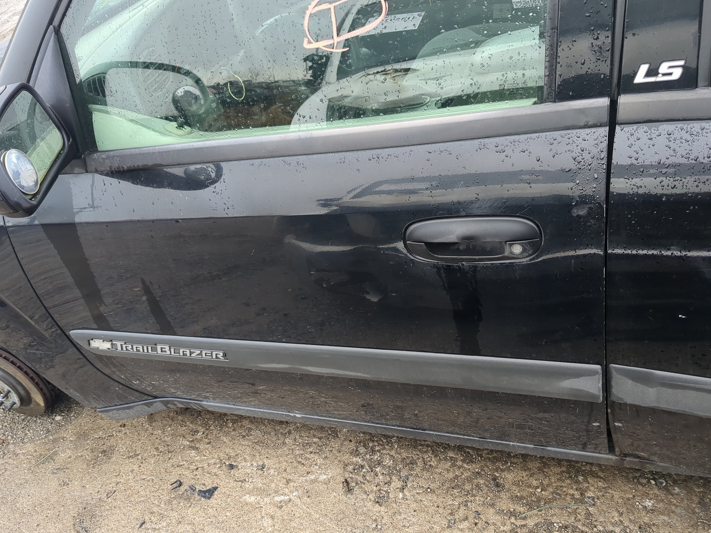 2002-2004 Chevrolet Trailblazer Driver Front Door Oem - Oemusedautoparts1.com