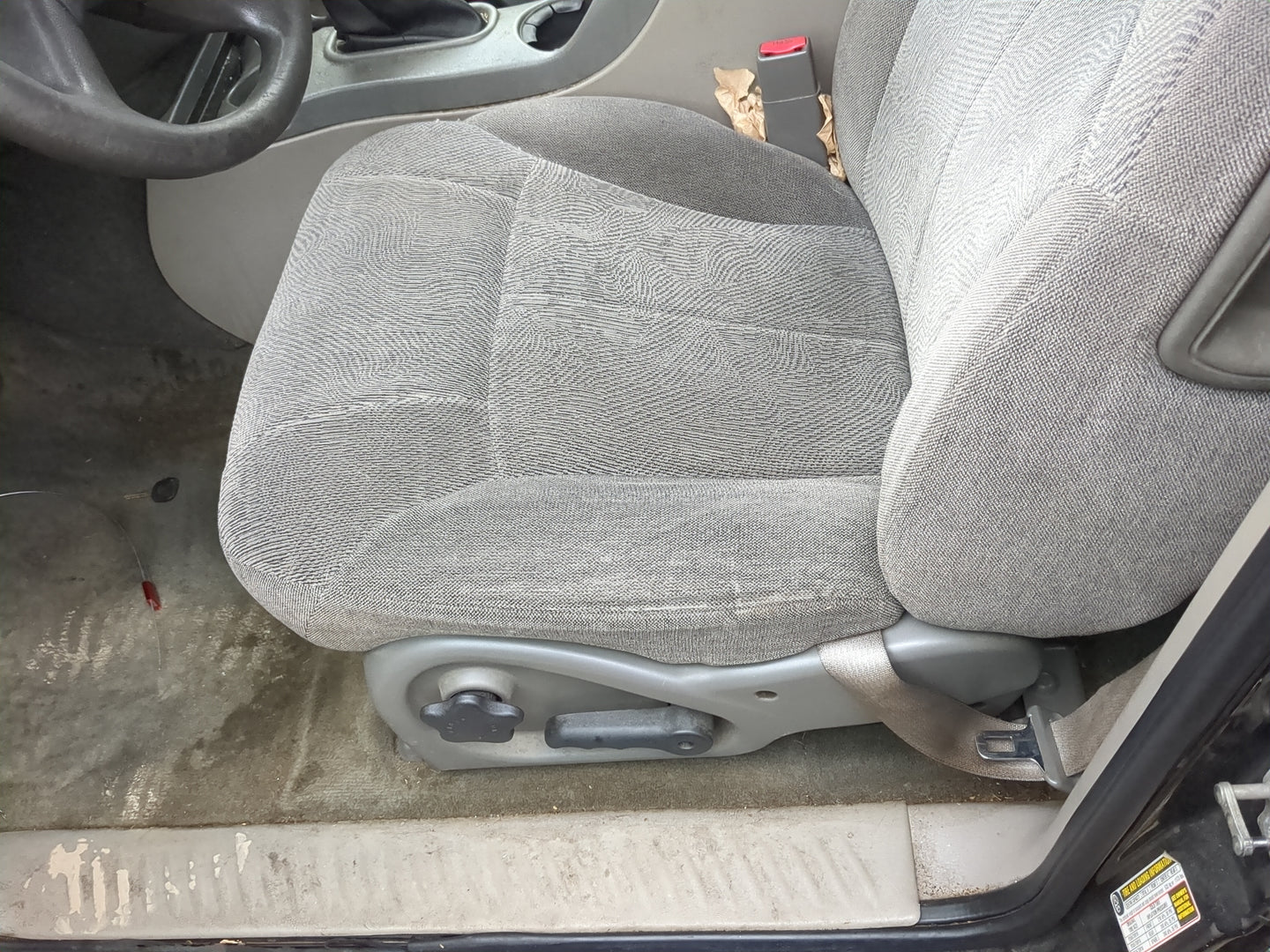 2004 Chevrolet Trailblazer Driver Front Seat Oem - Oemusedautoparts1.com