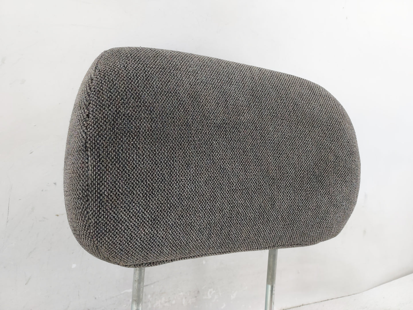 Head Rests 2004 CHEVROLET TRAILBLAZER - Oemusedautoparts1.com