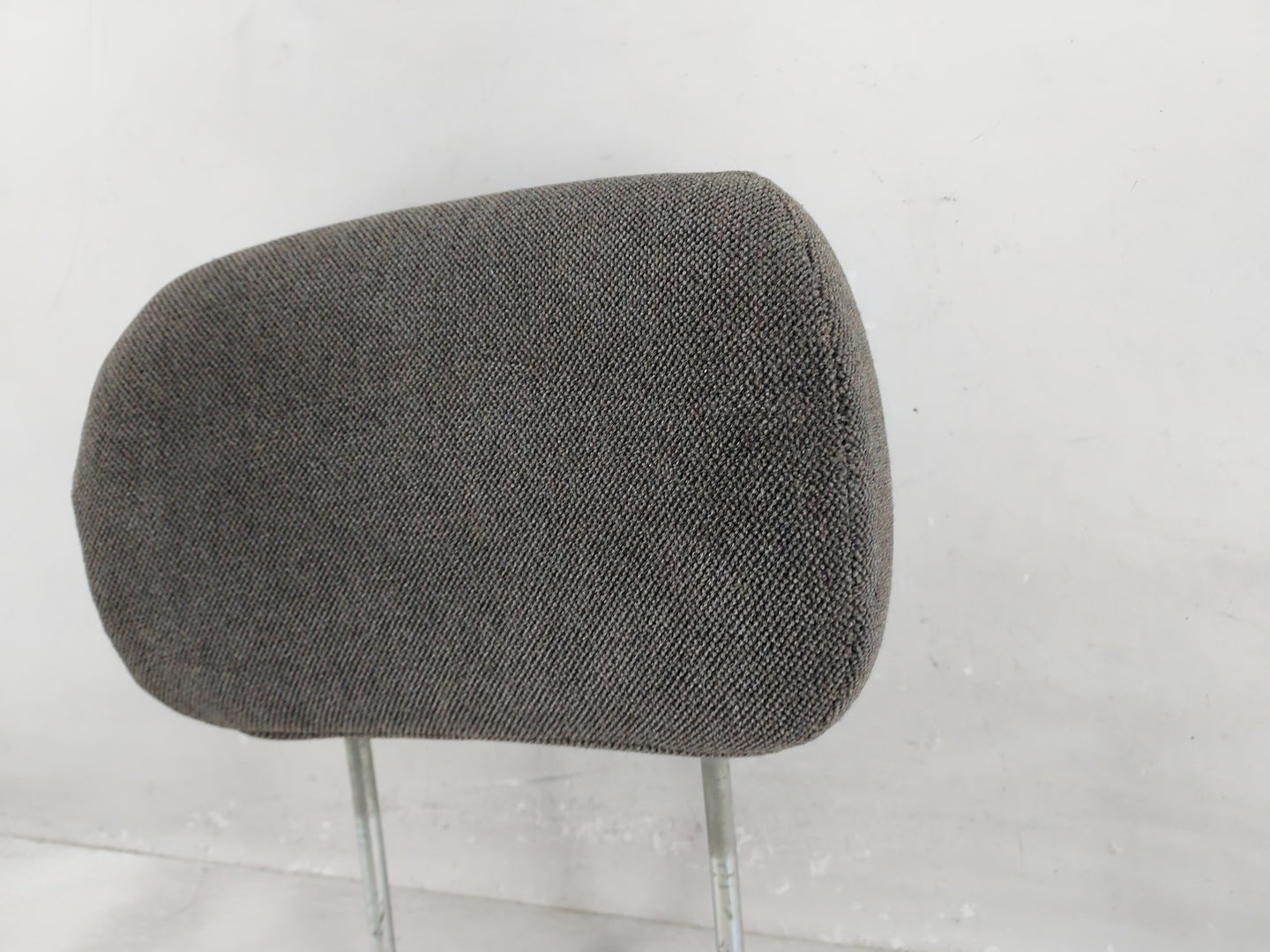 Head Rests 2004 CHEVROLET TRAILBLAZER - Oemusedautoparts1.com