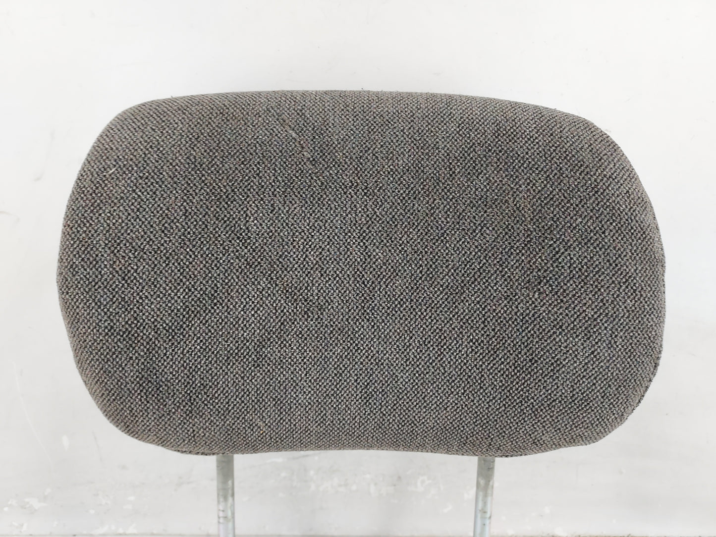 2004 Chevrolet Trailblazer Headrest Head Rest Front Driver Passenger Seat Fits OEM Used Auto Parts - Oemusedautoparts1.com
