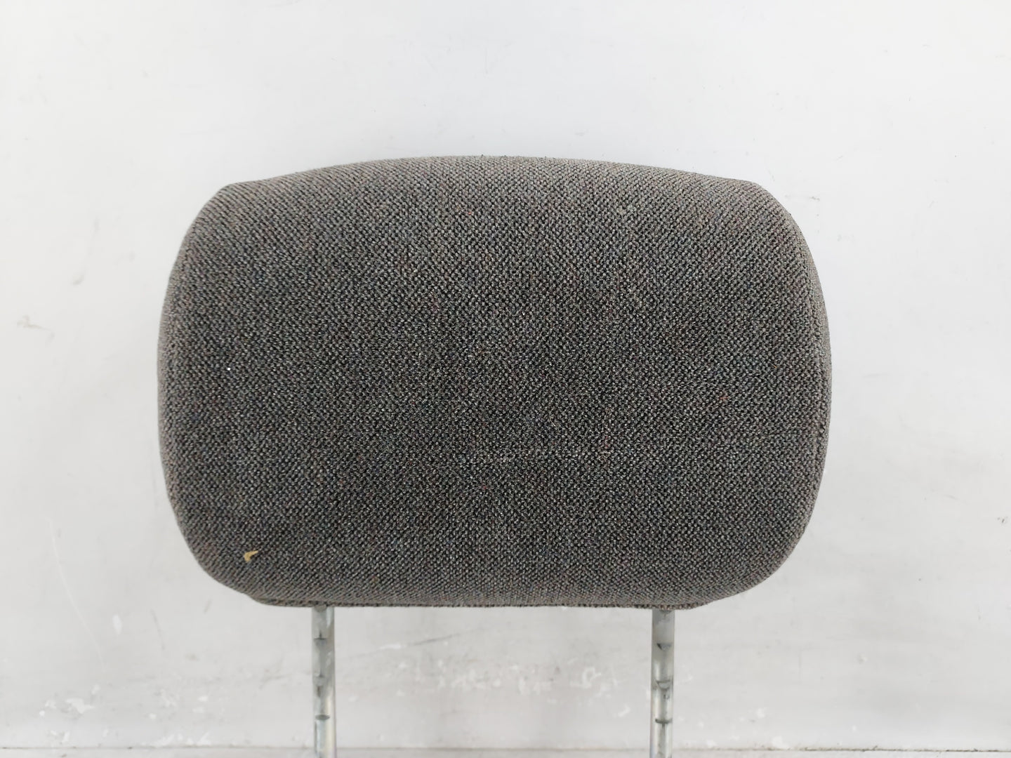 2004 Chevrolet Trailblazer Headrest Head Rest Front Driver Passenger Seat Fits OEM Used Auto Parts - Oemusedautoparts1.com