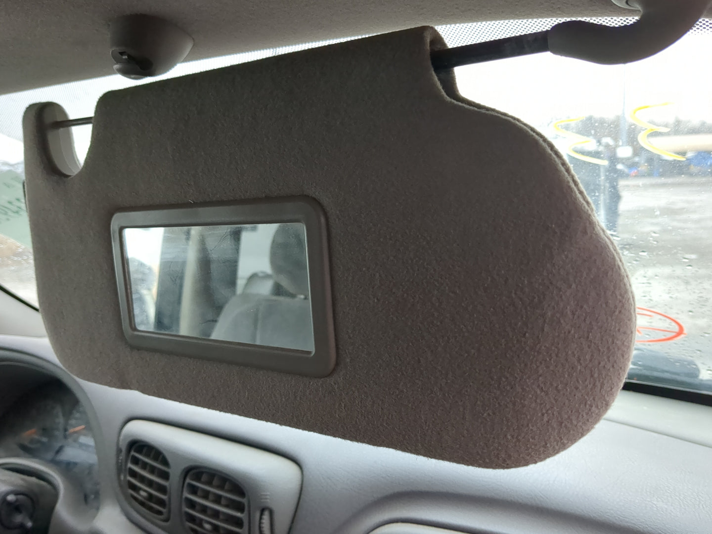 2002-2004 Chevrolet Trailblazer Sun Visor Shade Replacement Passenger Right Mirror Fits Fits 2002 2003 2004 OEM Used Auto Pa