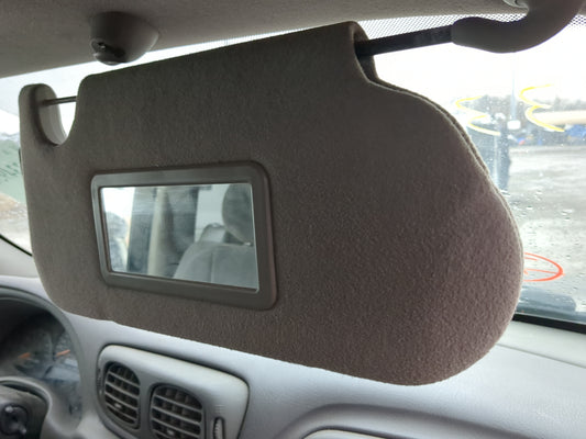 2002-2004 Chevrolet Trailblazer Sun Visor Shade Replacement Passenger Right Mirror Fits Fits 2002 2003 2004 OEM Used Auto Parts