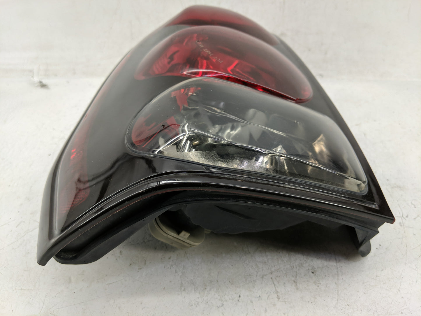 2002-2009 Chevrolet Trailblazer Tail Light Assembly Driver Left OEM Fits Fits 2002 2003 2004 2005 2006 2007 2008 2009 OEM Us