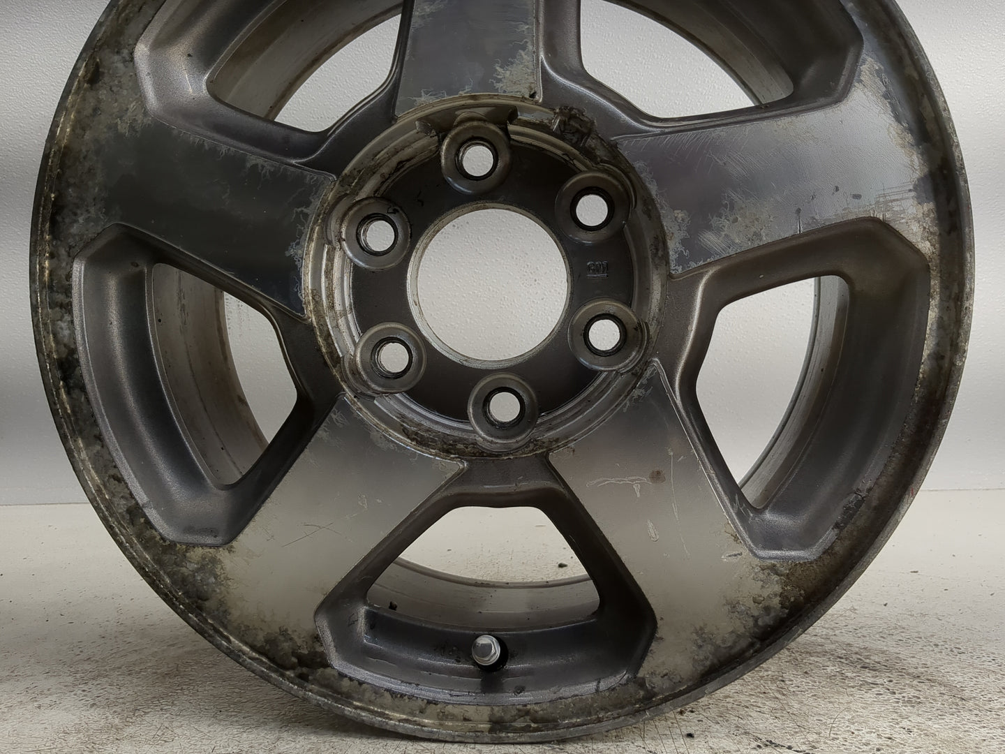 2002-2006 Chevrolet Trailblazer Oem Wheel Rim 1250493 - Oemusedautoparts1.com