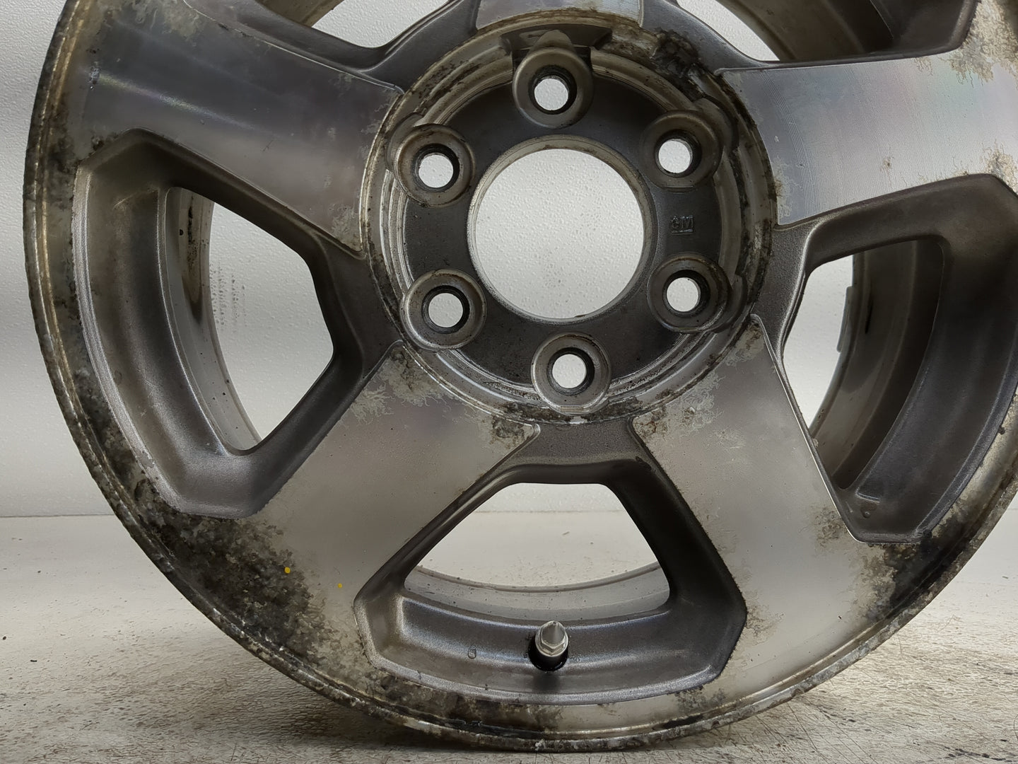 2002-2009 Chevrolet Trailblazer Oem Wheel Rim 1250495 - Oemusedautoparts1.com
