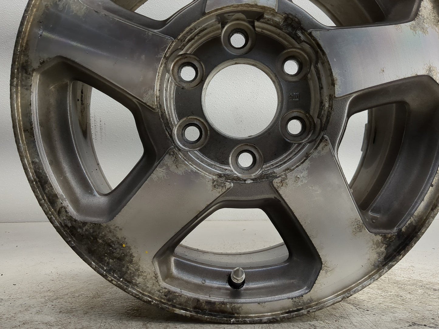 2002-2009 Chevrolet Trailblazer Oem Wheel Rim 1250495 - Oemusedautoparts1.com