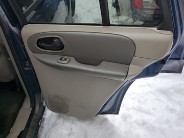 2002-2004 Chevrolet Trailblazer Passenger Rear Door Oem