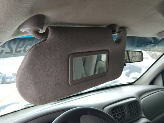 2002-2004 Chevrolet Trailblazer Sun Visor Shade Replacement Driver Left Mirror Fits Fits 2002 2003 2004 OEM Used Auto Parts