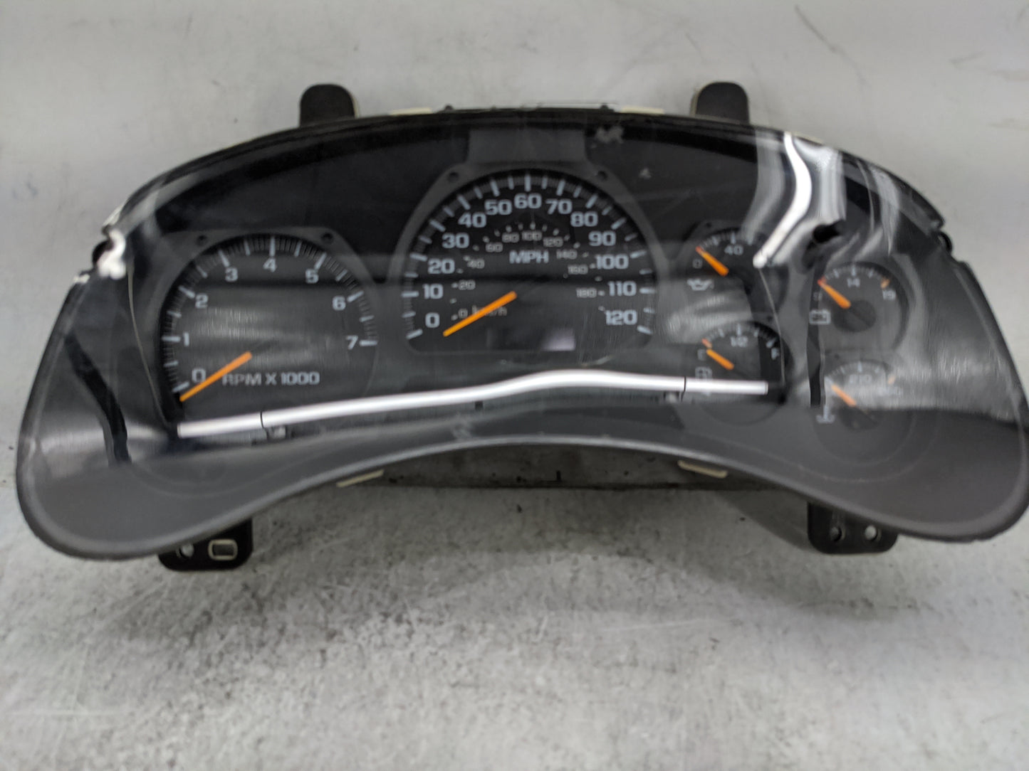 2003-2004 Chevrolet Trailblazer Instrument Cluster Speedometer Gauges P/N:15115884 Miles:213K Fits Fits 2003 2004 OEM Used A