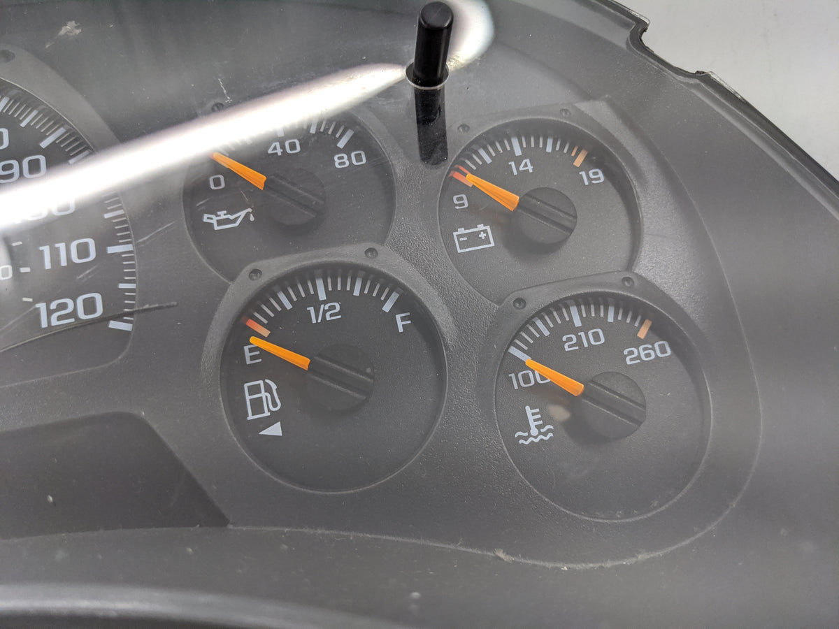 2003-2004 Chevrolet Trailblazer Instrument Cluster Speedometer Gauges P/N:15115884 Miles:213K Fits Fits 2003 2004 OEM Used A