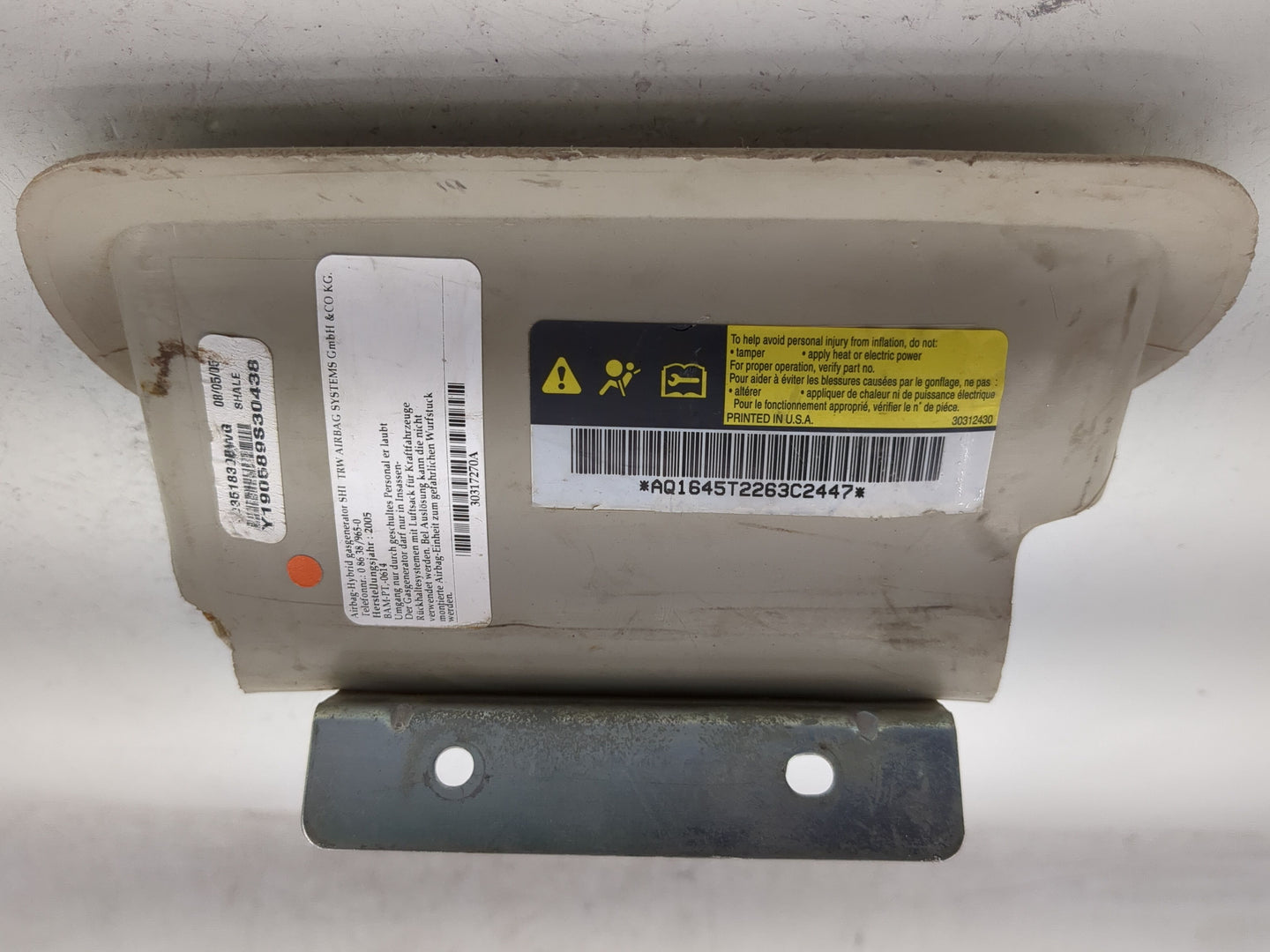 2002-2004 Chevrolet Trailblazer Air Bag Passenger Seat Right OEM Fits Fits 2002 2003 2004 OEM Used Auto Parts - Oemusedautop