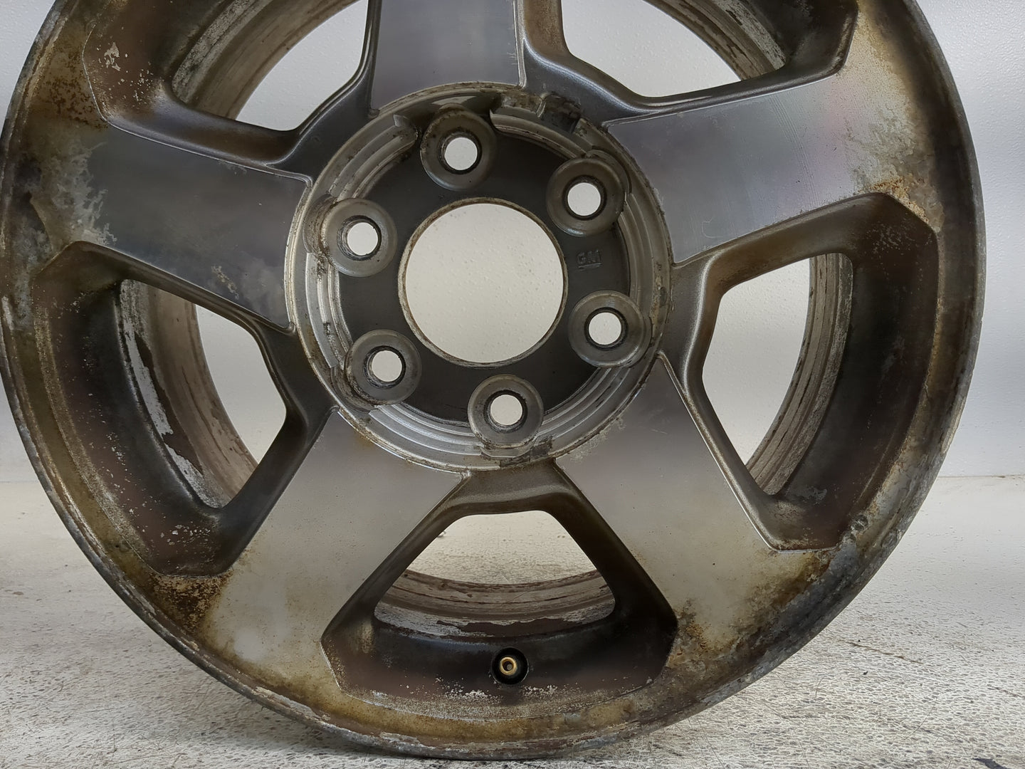2002-2006 Chevrolet Trailblazer Oem Wheel Rim 1367211 - Oemusedautoparts1.com