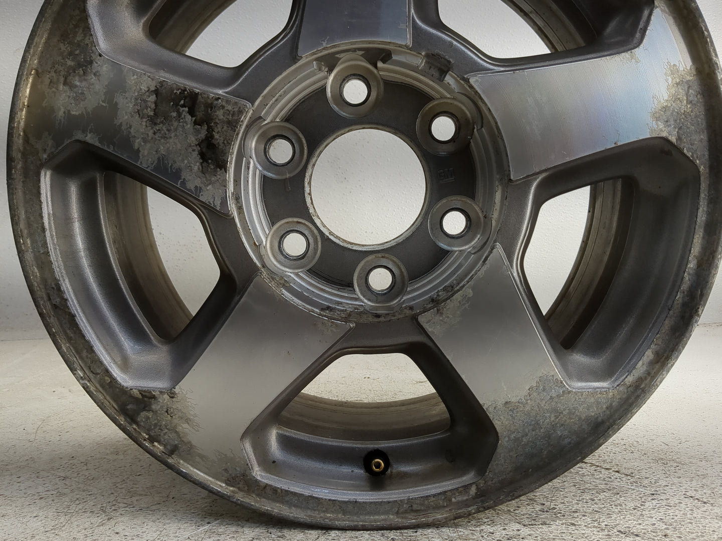 2002-2006 Chevrolet Trailblazer Oem Wheel Rim 1367212 - Oemusedautoparts1.com