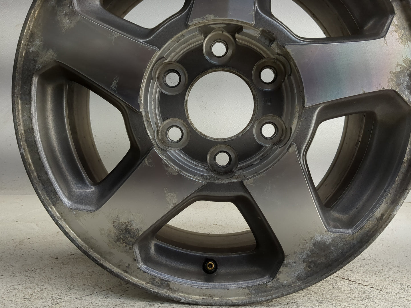 2002-2006 Chevrolet Trailblazer Oem Wheel Rim 1367213 - Oemusedautoparts1.com