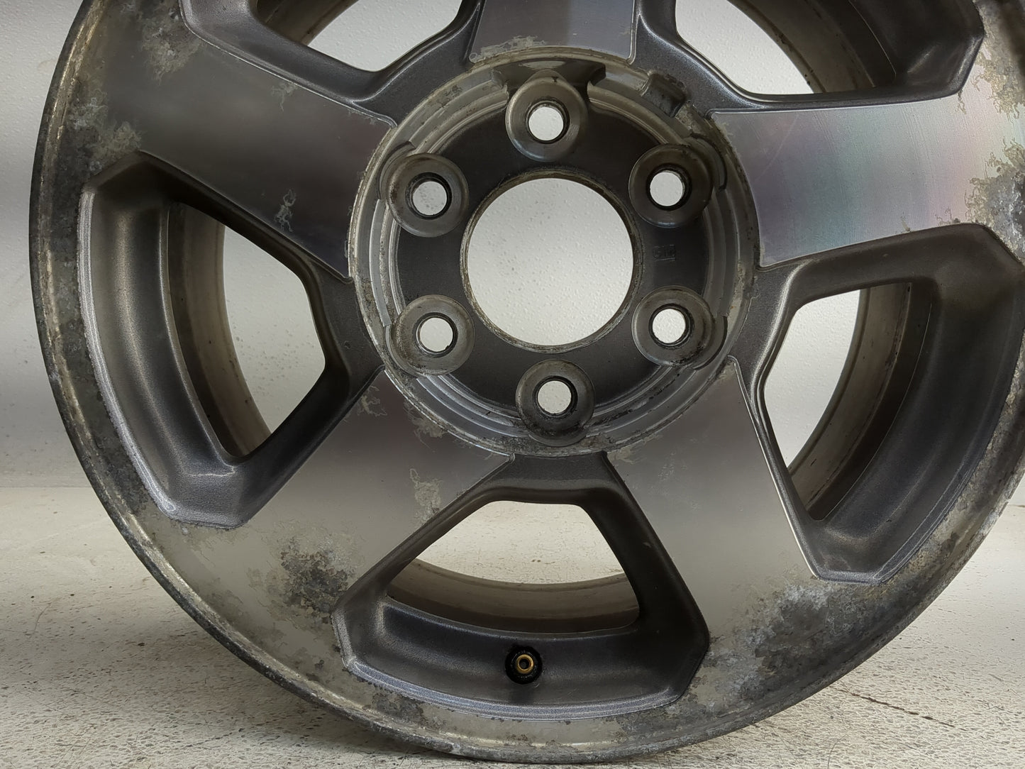 2002-2006 Chevrolet Trailblazer Oem Wheel Rim 1367213 - Oemusedautoparts1.com