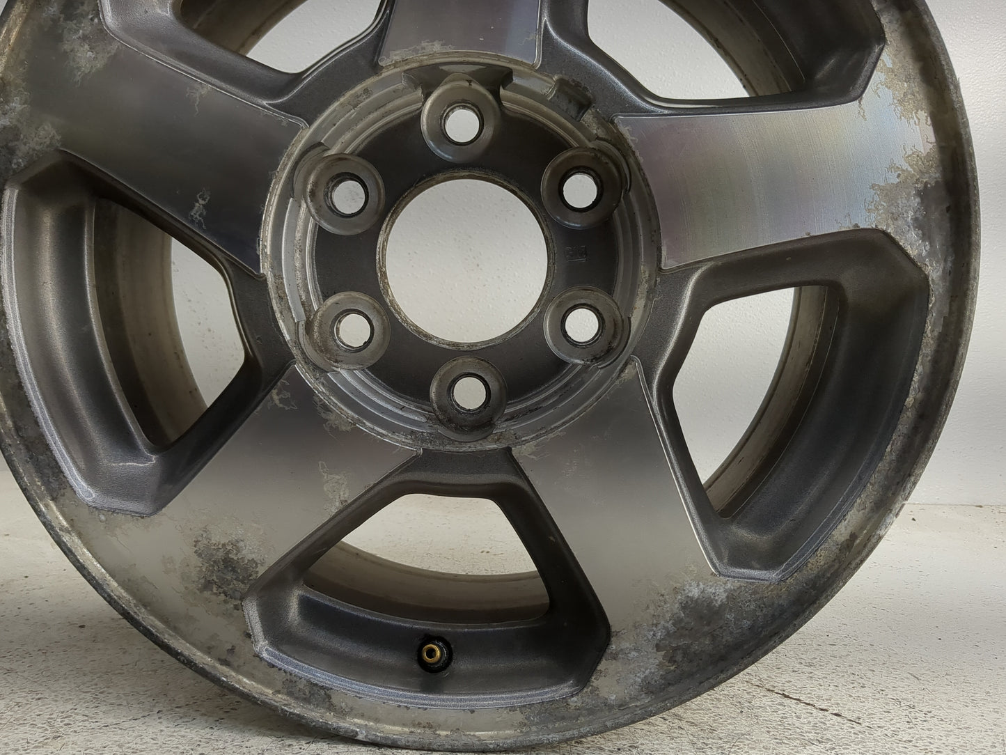 2002-2006 Chevrolet Trailblazer Oem Wheel Rim 1367213 - Oemusedautoparts1.com