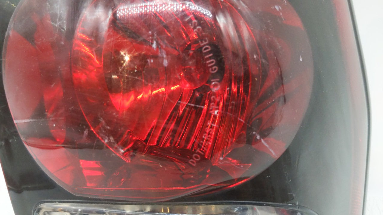 2002-2009 Chevrolet Trailblazer Tail Light Assembly Passenger Right OEM Fits Fits 2002 2003 2004 2005 2006 2007 2008 2009 OE