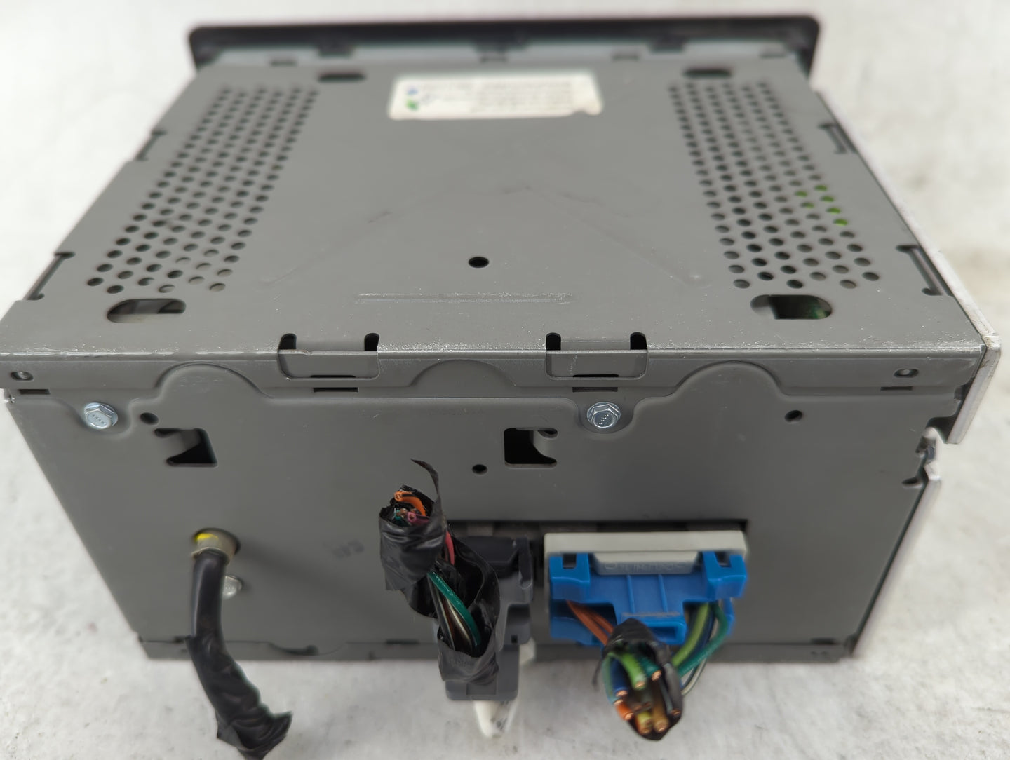 2003-2005 Chevrolet Trailblazer Radio AM FM Cd Player Receiver Replacement Fits Fits 2003 2004 2005 2006 OEM Used Auto Parts