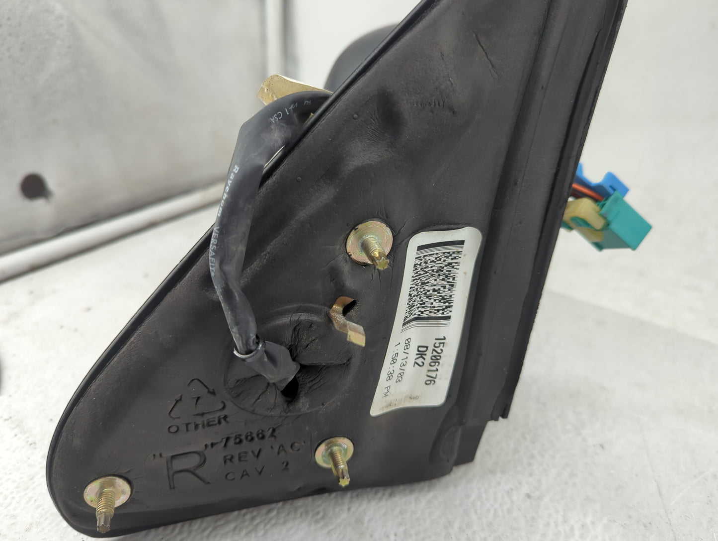 2004 Chevrolet Trailblazer Passenger Side View Mirror - Right Door Mirror OEM Used - Oemusedautoparts1.com
