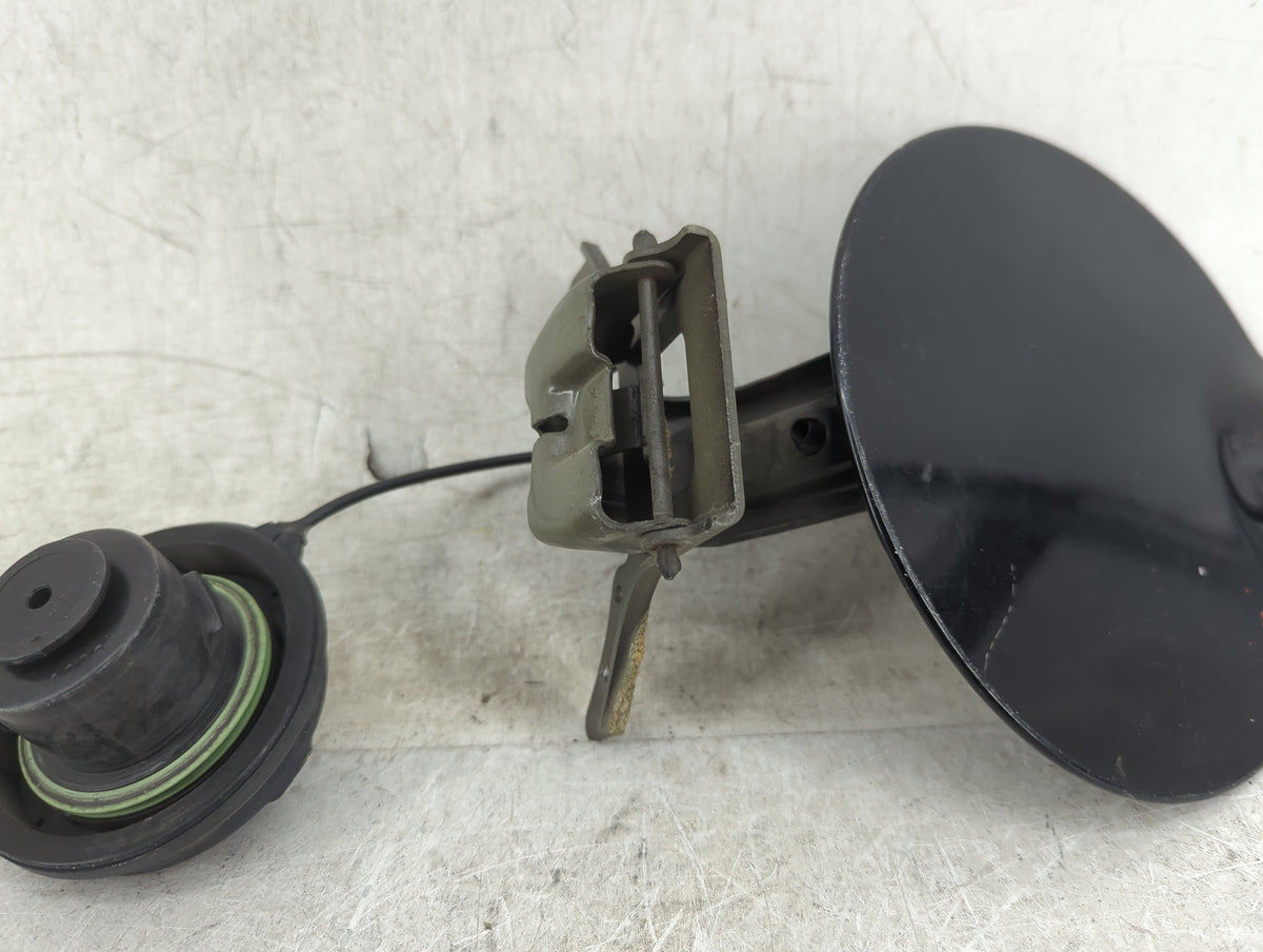 2004 Chevrolet Trailblazer Fuel Tank Door Lid Gas Tank Black - Oemusedautoparts1.com