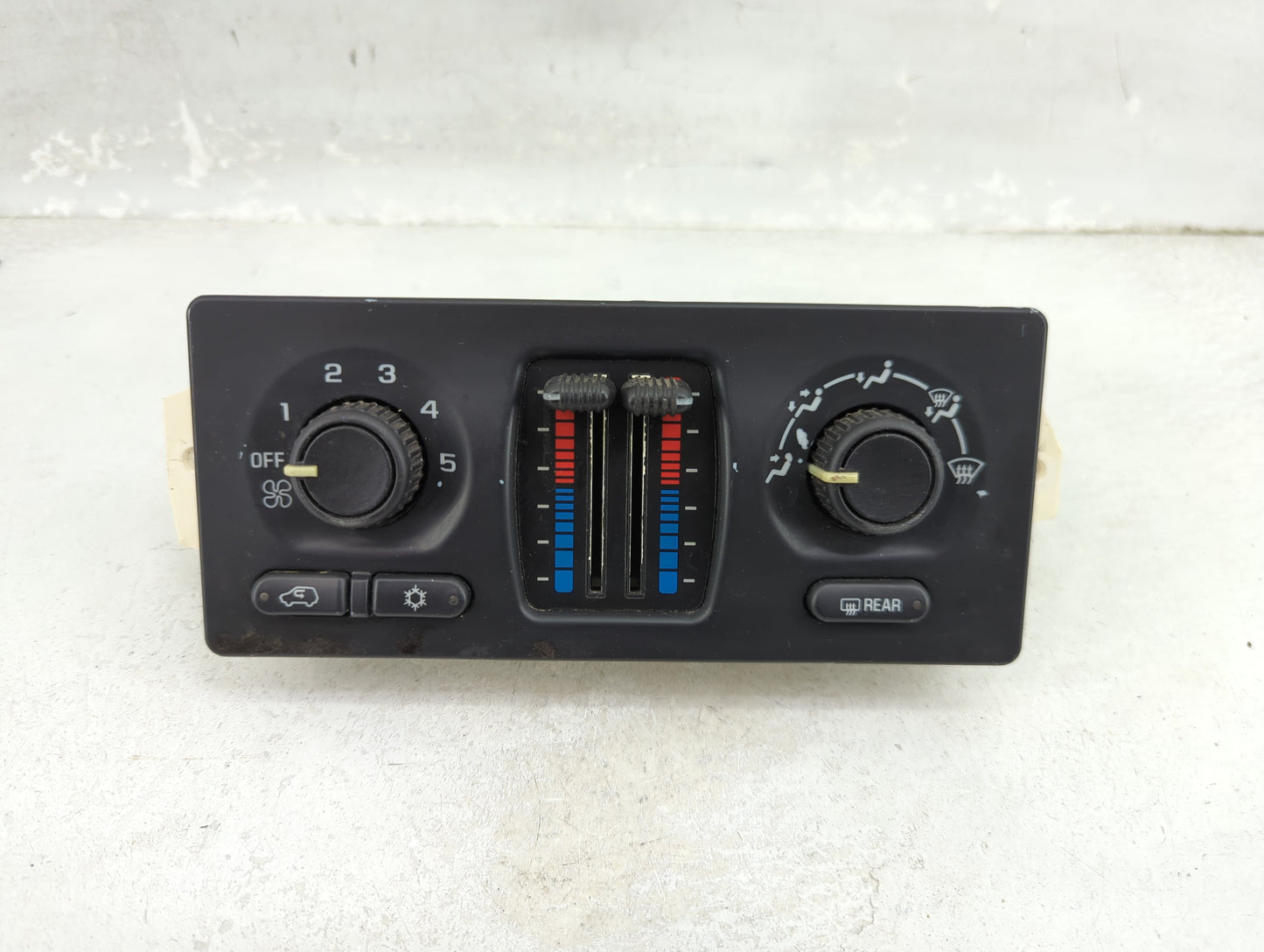 2003-2009 Chevrolet Trailblazer Climate Control Module Temperature AC/Heater Replacement P/N:15195333 Fits OEM Used Auto Par