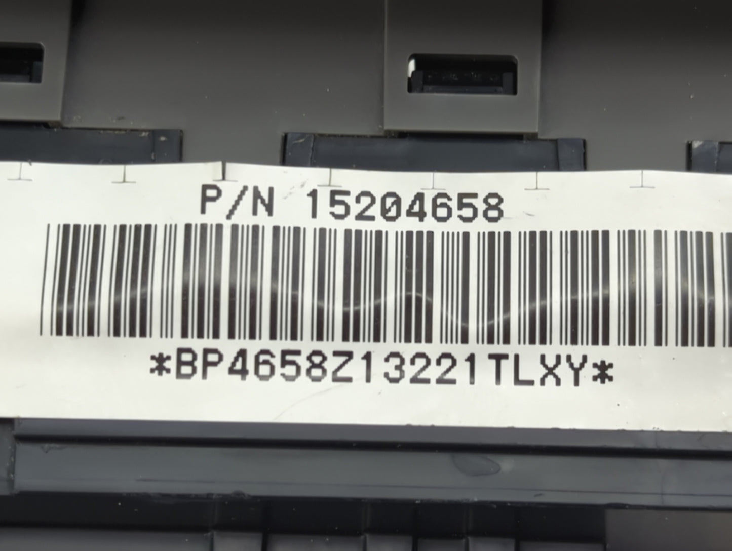2002-2004 Chevrolet Trailblazer Master Power Window Switch Replacement Driver Side Left P/N:15204658 Fits Fits 2002 2003 200