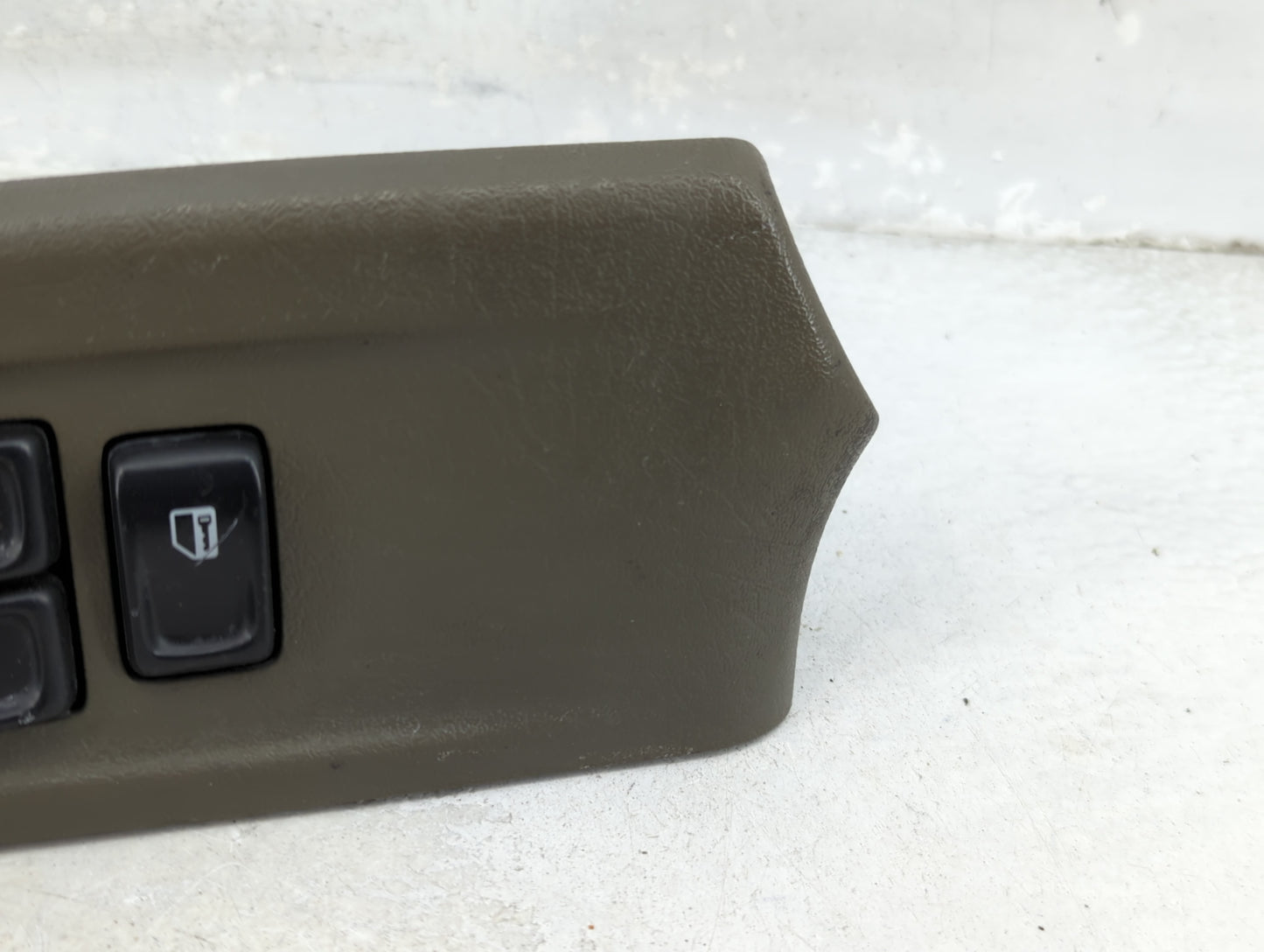 2002-2004 Chevrolet Trailblazer Master Power Window Switch Replacement Driver Side Left P/N:15204658 Fits Fits 2002 2003 200