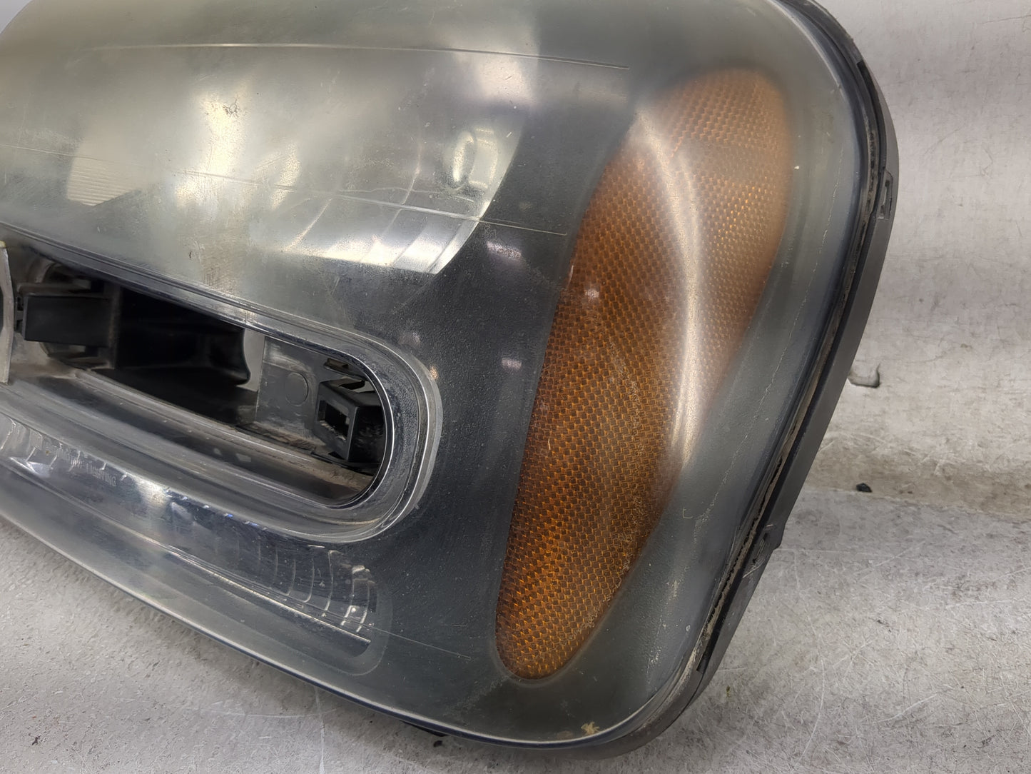 2002 Chevrolet Trailblazer Driver Left Oem Head Light Headlight Lamp 1458984 - Oemusedautoparts1.com