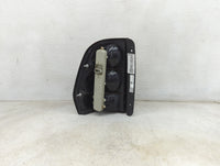 2002-2009 Chevrolet Trailblazer Tail Light Assembly Passenger Right OEM P/N:GM236-B000R Fits OEM Used Auto Parts - Oemusedau