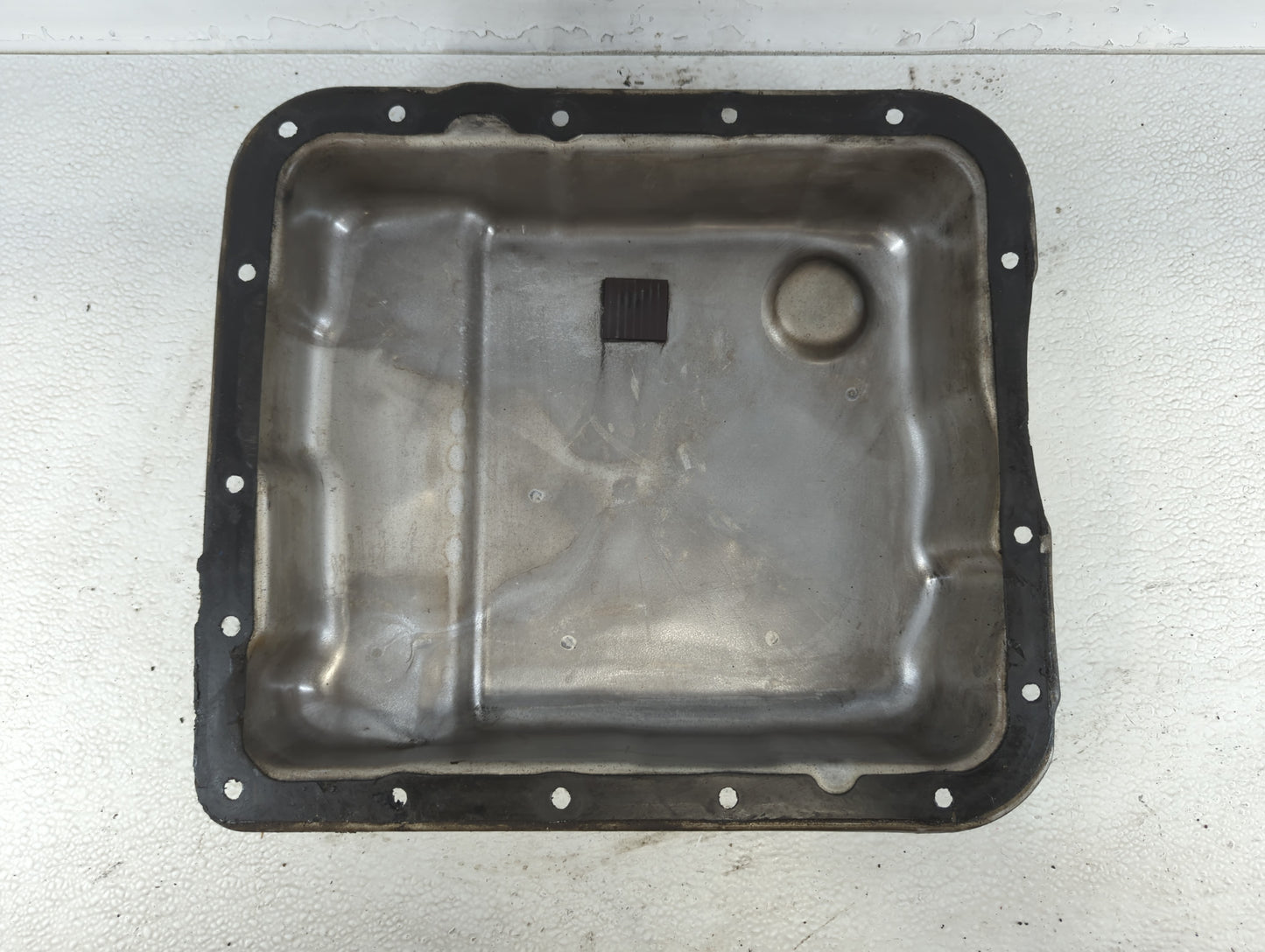 2003-2009 Chevrolet Trailblazer Engine Oil Pan Fits Fits 2003 2004 2005 2006 2007 2008 2009 OEM Used Auto Parts - Oemusedaut