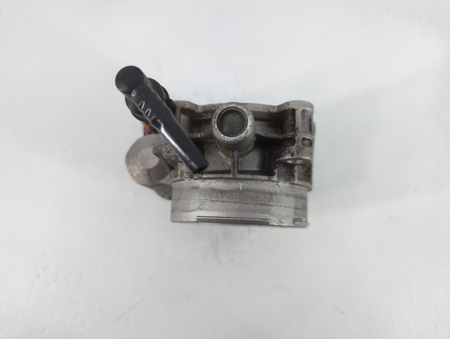 2003-2007 Chevrolet Trailblazer Throttle Body P/N:04304F0943 Fits Fits 2003 2004 2005 2006 2007 OEM Used Auto Parts - Oemuse