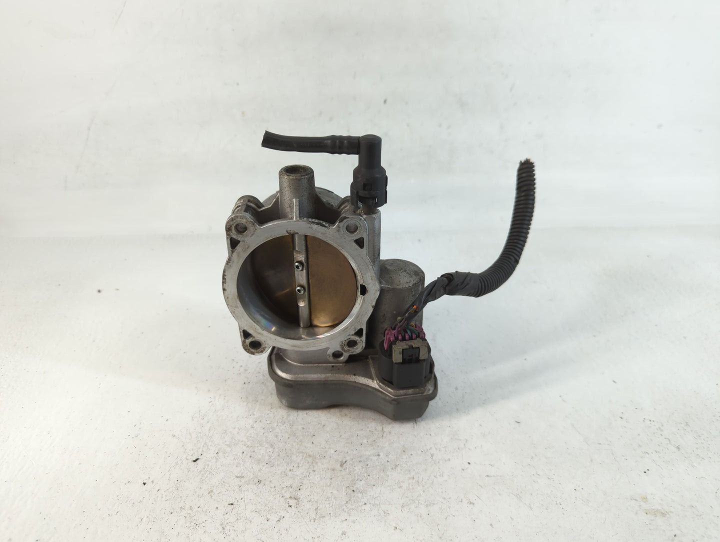 2003-2007 Chevrolet Trailblazer Throttle Body P/N:198 03F 1126 Fits Fits 2003 2004 2005 2006 2007 OEM Used Auto Parts - Oemu