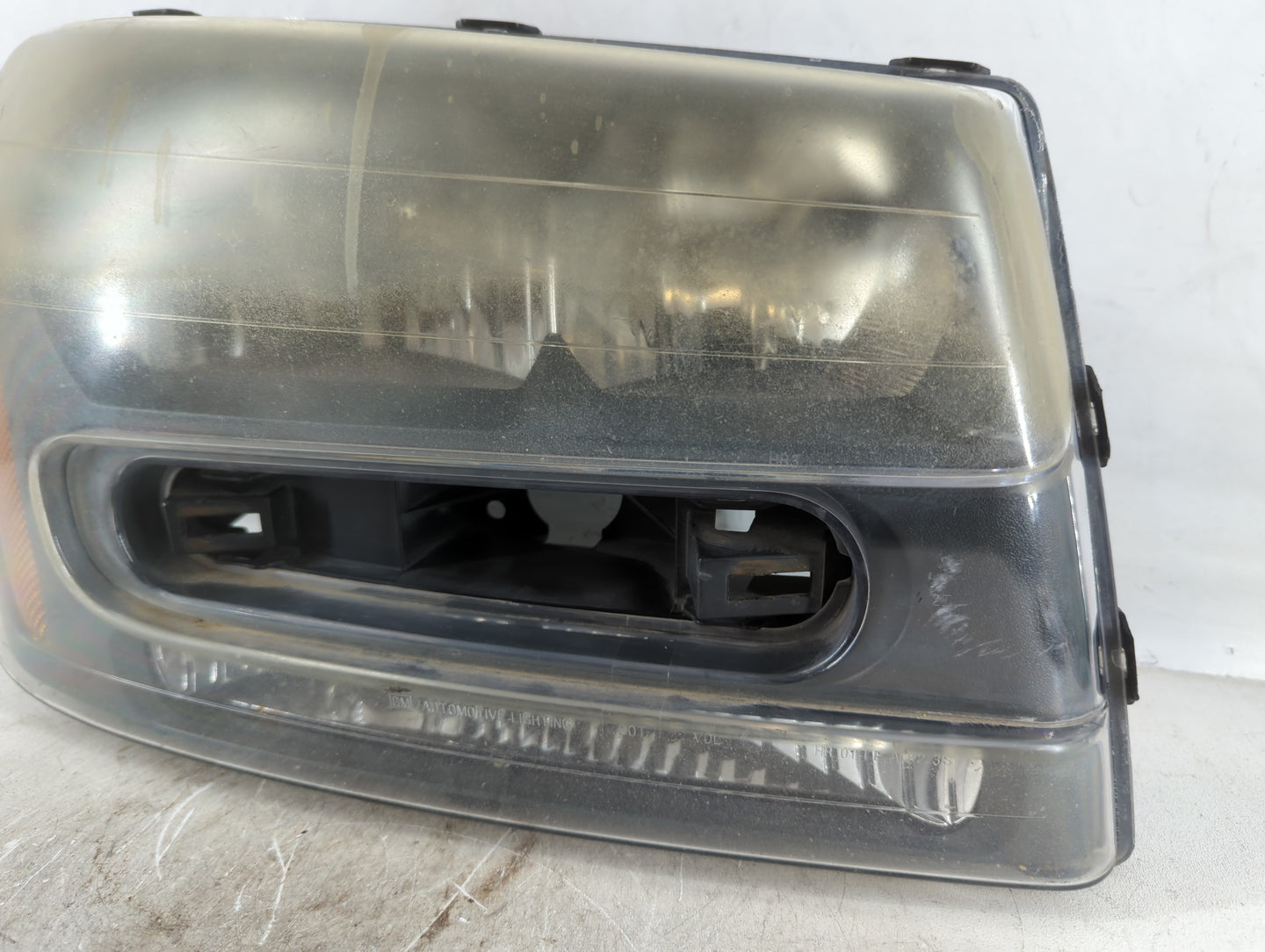 2002-2009 Chevrolet Trailblazer Driver Left Oem Head Light Headlight Lamp - Oemusedautoparts1.com