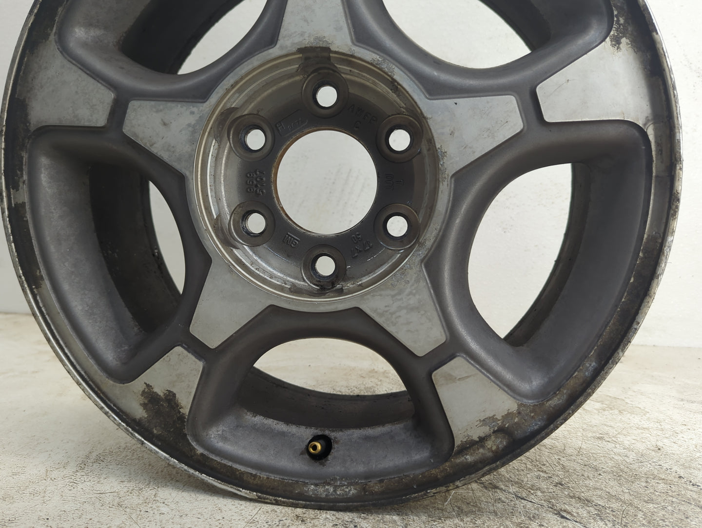 2004-2006 Chevrolet Trailblazer Ext Oem Wheel Rim - Oemusedautoparts1.com