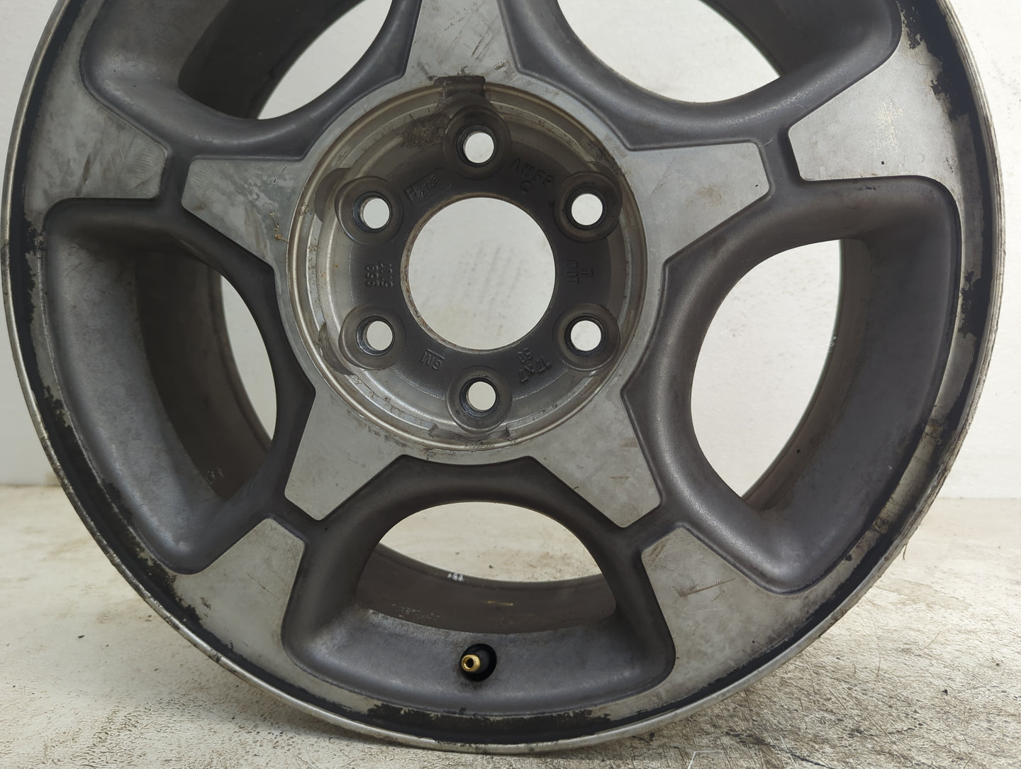 2004-2006 Chevrolet Trailblazer Ext Oem Wheel Rim - Oemusedautoparts1.com