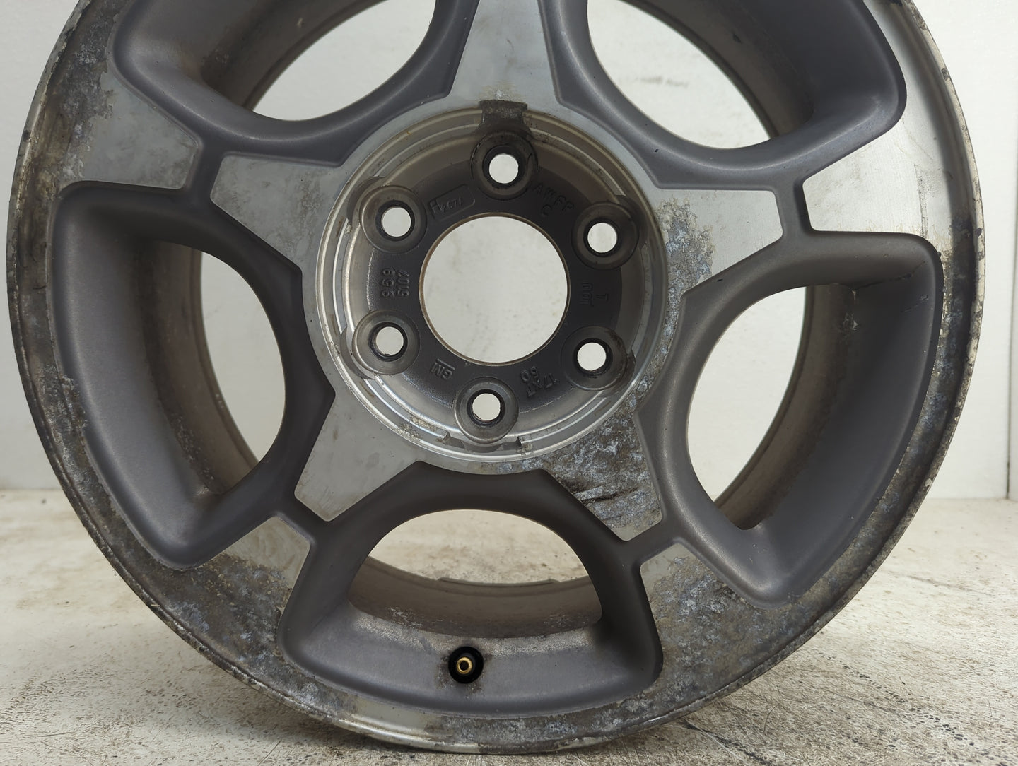 2004-2006 Chevrolet Trailblazer Ext Oem Wheel Rim - Oemusedautoparts1.com