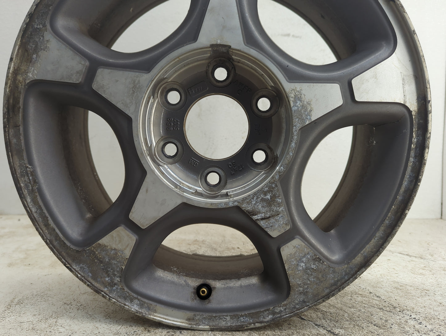2004-2006 Chevrolet Trailblazer Ext Oem Wheel Rim - Oemusedautoparts1.com
