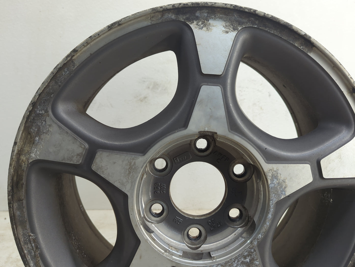 2004-2006 Chevrolet Trailblazer Ext Oem Wheel Rim - Oemusedautoparts1.com